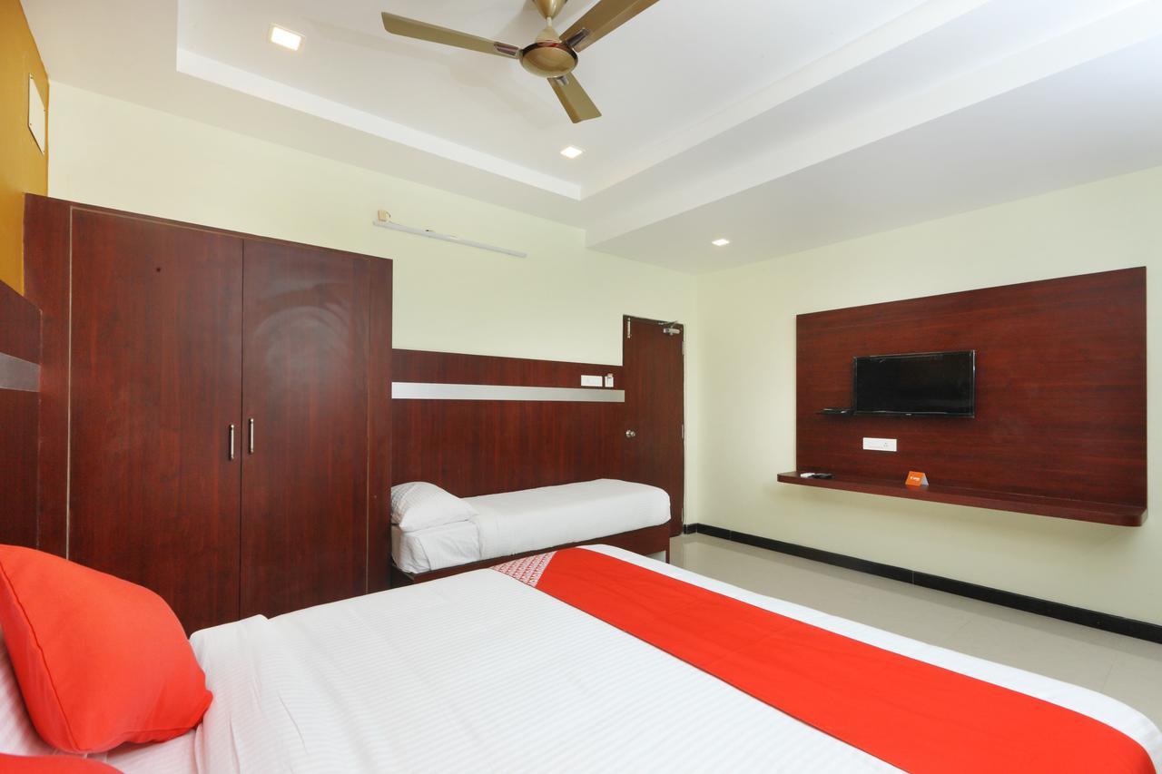 Oyo 15115 Hotel Ramcharan Residency Tirupati Luaran gambar