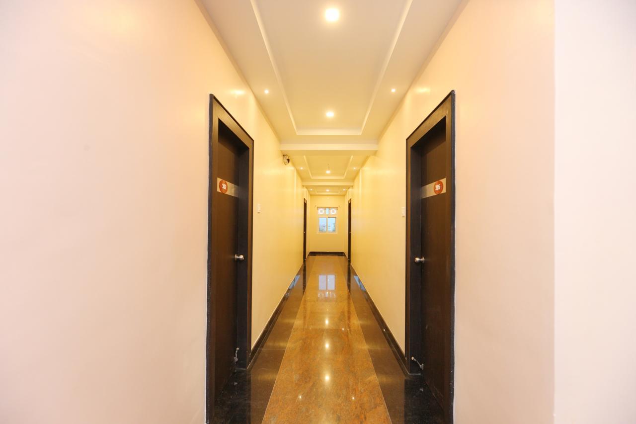 Oyo 15115 Hotel Ramcharan Residency Tirupati Luaran gambar