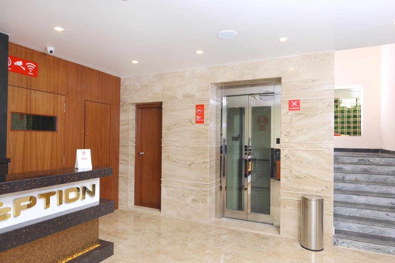 Oyo 15115 Hotel Ramcharan Residency Tirupati Luaran gambar