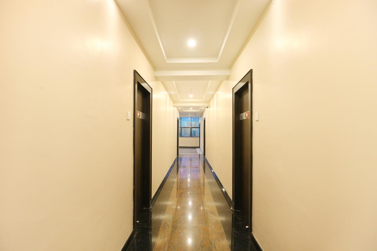 Oyo 15115 Hotel Ramcharan Residency Tirupati Luaran gambar