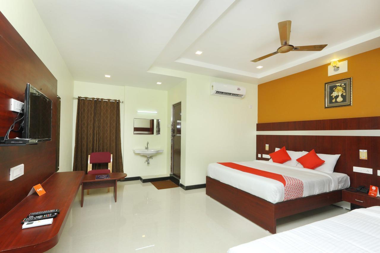 Oyo 15115 Hotel Ramcharan Residency Tirupati Luaran gambar