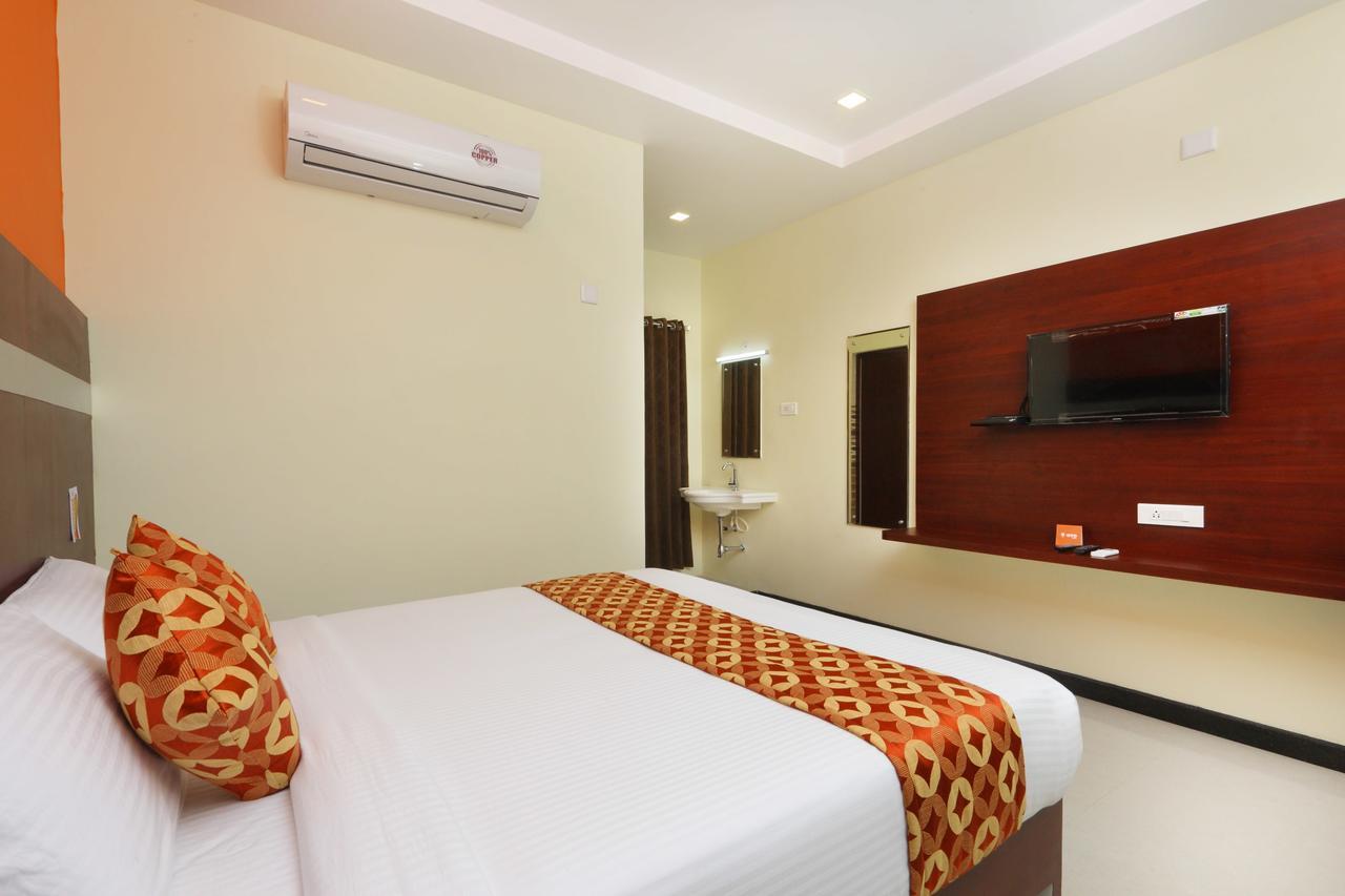 Oyo 15115 Hotel Ramcharan Residency Tirupati Luaran gambar