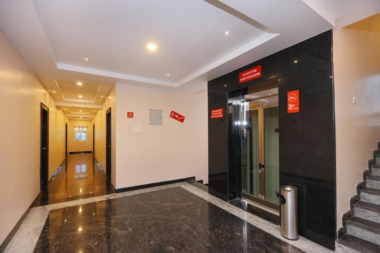 Oyo 15115 Hotel Ramcharan Residency Tirupati Luaran gambar