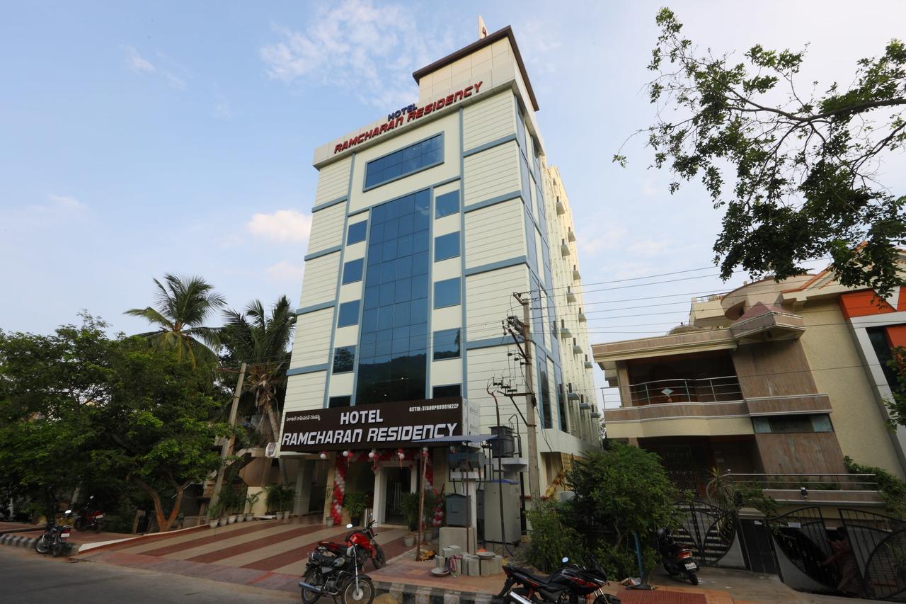 Oyo 15115 Hotel Ramcharan Residency Tirupati Luaran gambar
